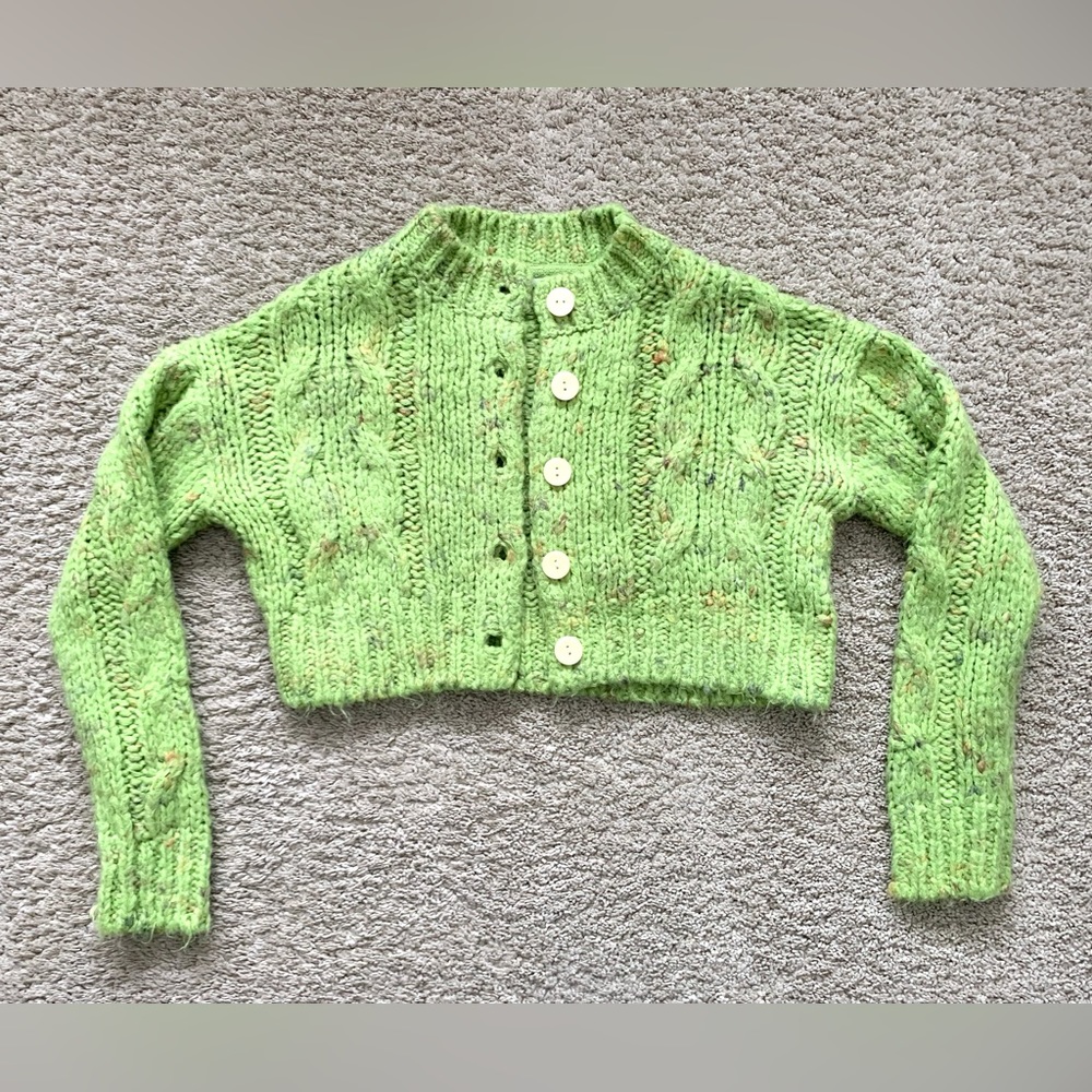 UO Cropped Cardigan